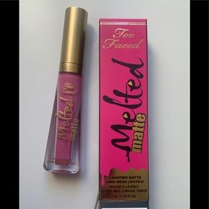 Too faced Melted Matte